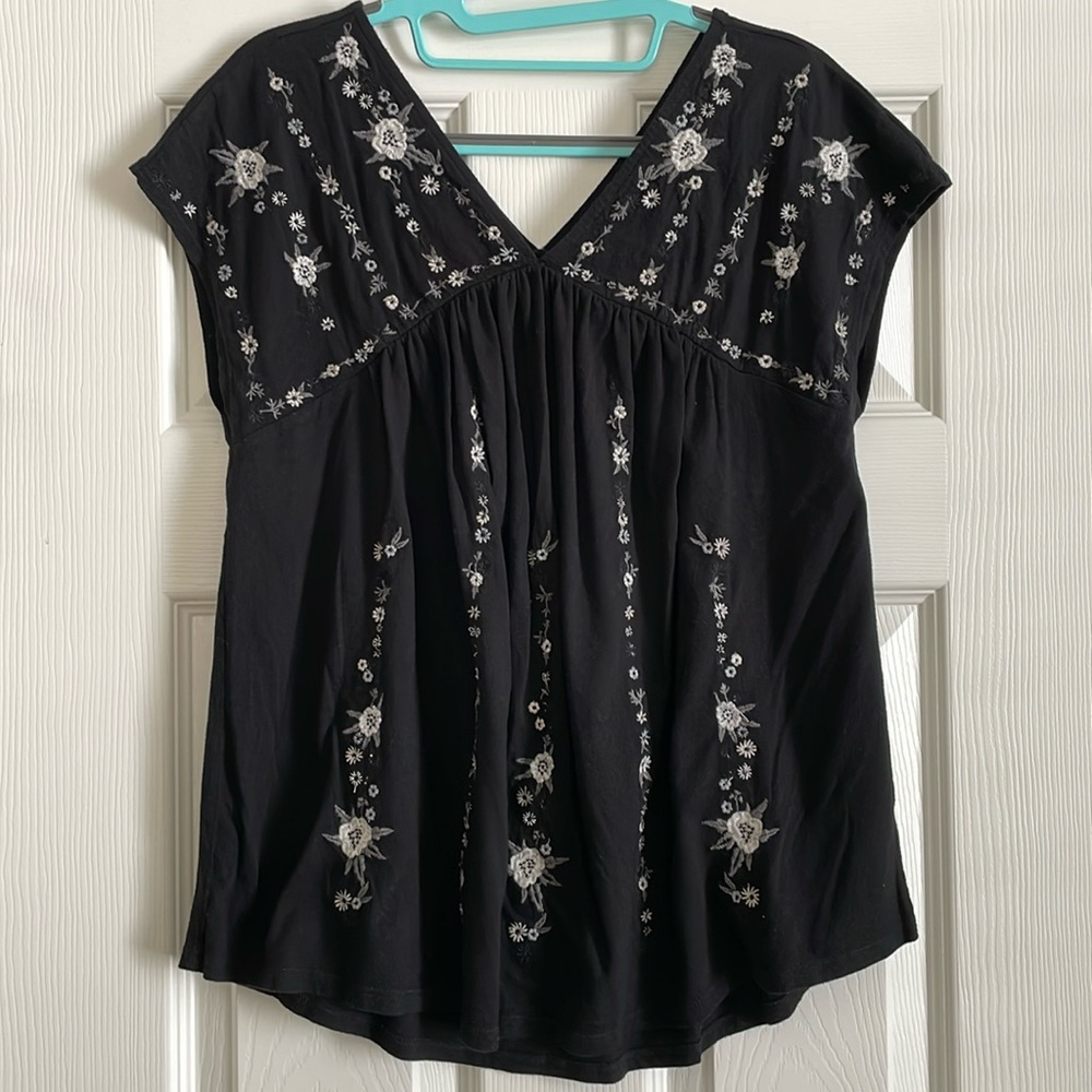 3 for $15 Lucky embroidered tee